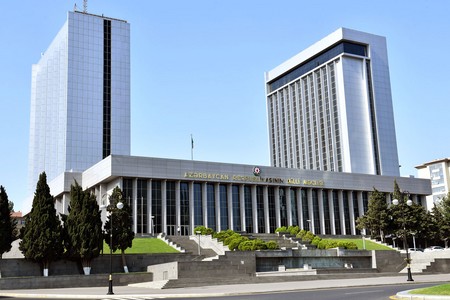 Milli Məclis boşqab, futlyar, gündəliyə 165 min manat xərcləyəcək