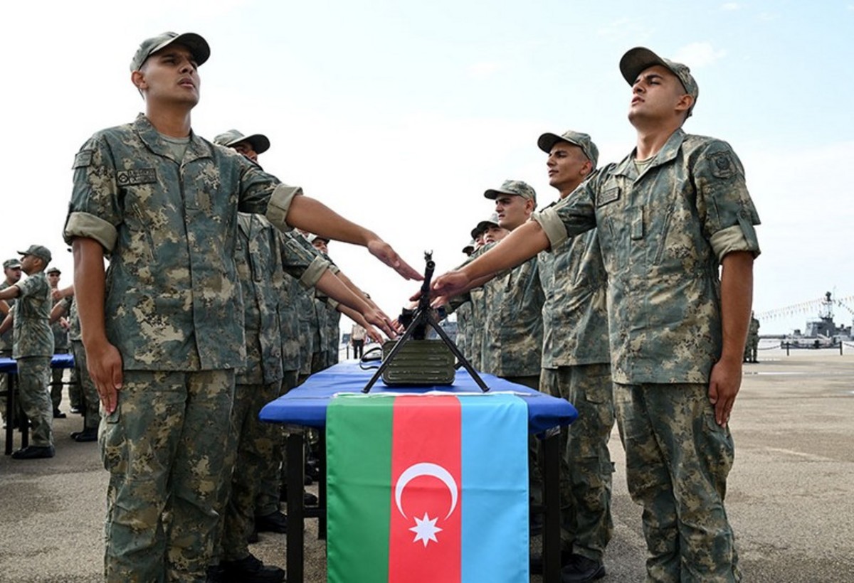Azərbaycan Ordusunda andiçmə mərasimləri keçirilib