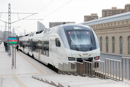 Müasir qatarların verdiyi üstünlük: Bu istiqamətdə reyslər 4 dəfəyədək artırılıb