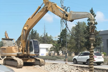 Bakıda yol təmiri aylarla bitmir - sürücülər narazıdır