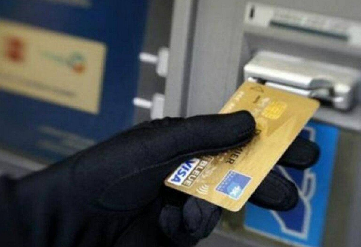 Bakıda bank kartlarından oğurluq edən şəxslər saxlanılıb