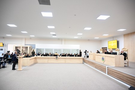 Ermənistan silahlı qüvvələrinin Şuşaya, Kəlbəcərə, Füzuliyə, Zəngilana hücumları nəticəsində zərər çəkmiş şəxslər məhkəmədə ifadə veriblər