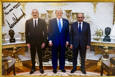 Prezident İlham Əliyev onu böyük lider adlandıran Donald Trampa təşəkkür edib