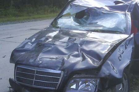 Mercedes və Chevrolet toqquşdu, 5 nəfər xəsarət aldı