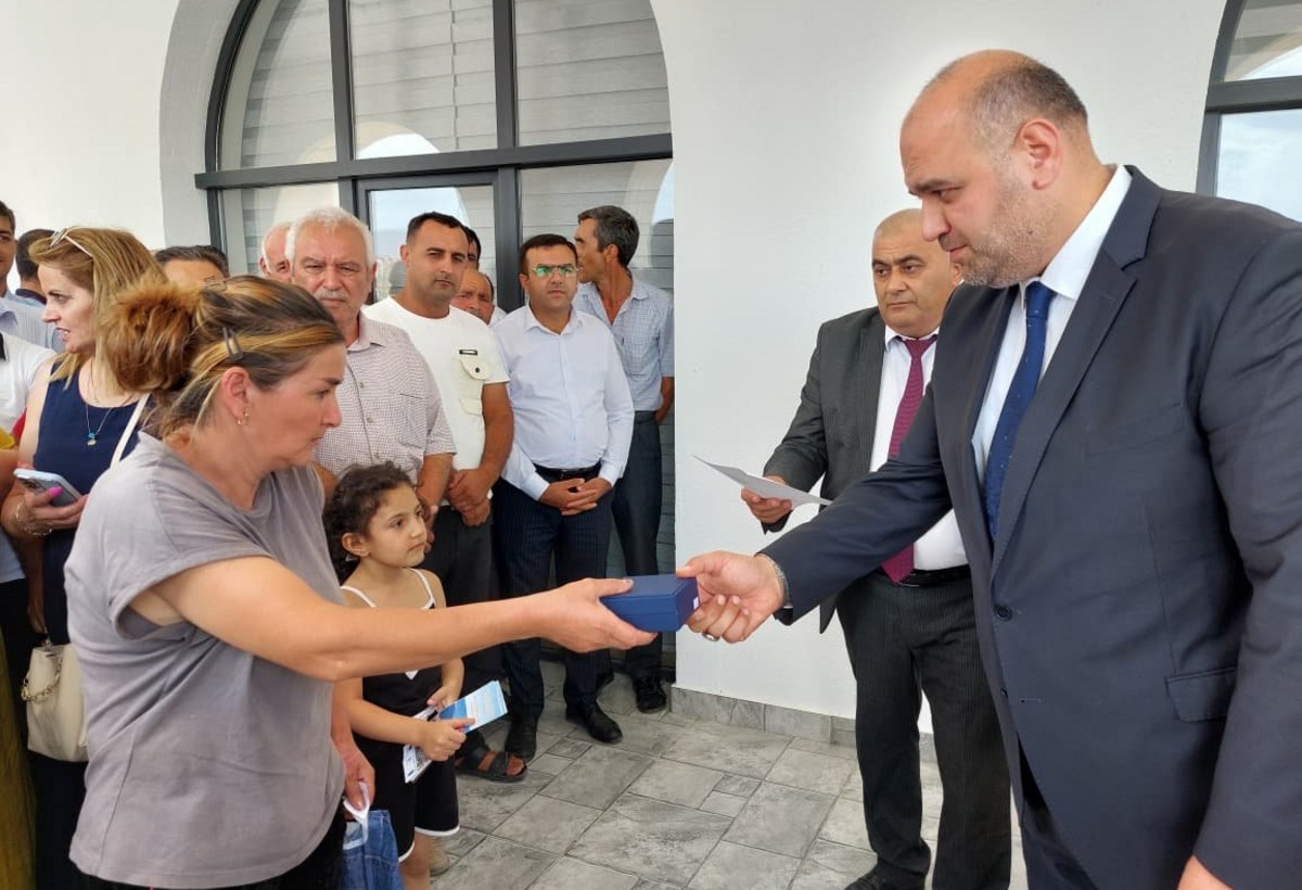 Növbəti köç karvanı Ağdamın Xıdırlı kəndinə çatıb, açarlar təqdim edilib