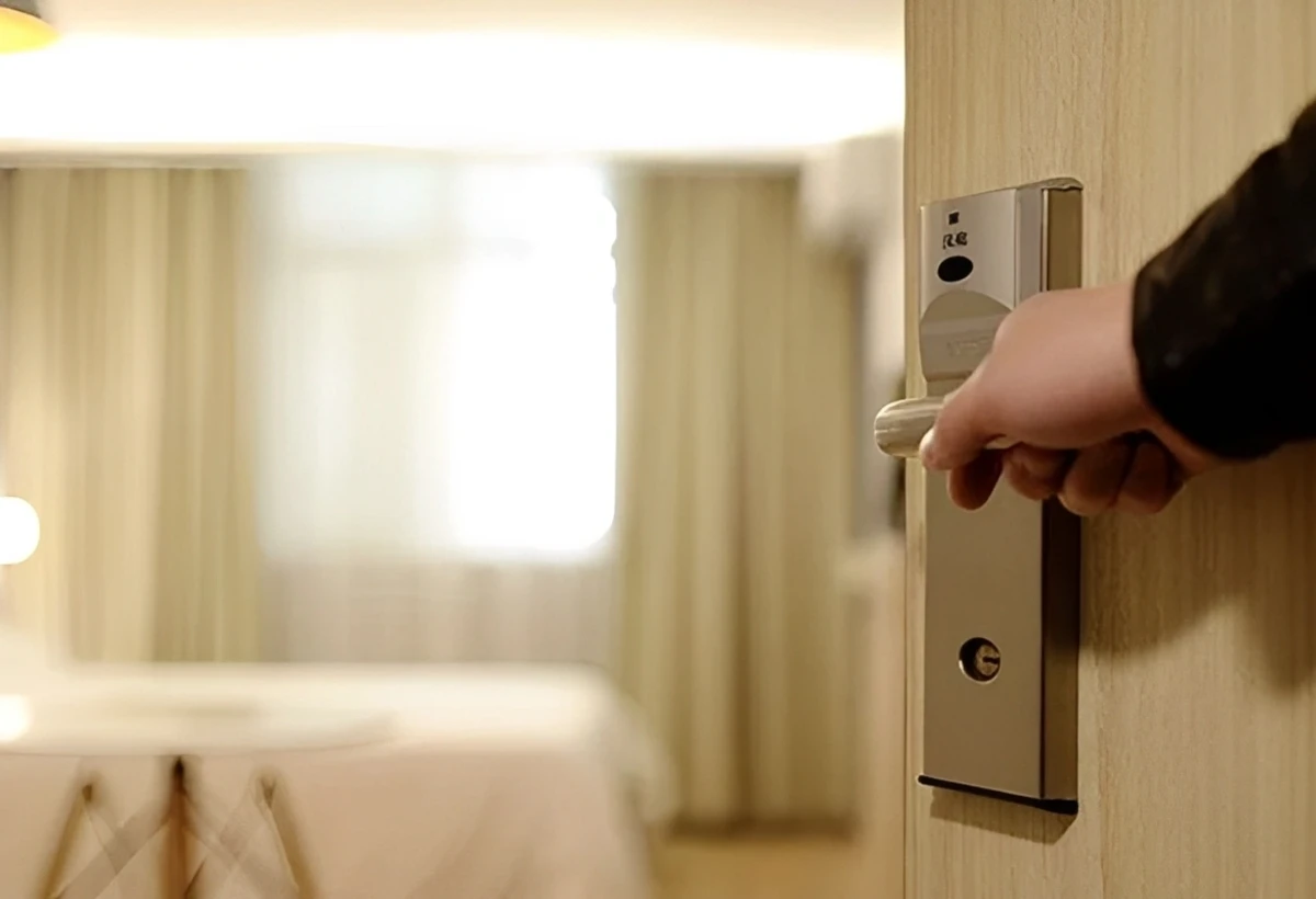 Bakıda Avtovağzalda yerləşən hoteldə oğul anasını qətlə yetirib - TƏFƏRRÜAT