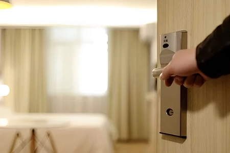 Bakıda Avtovağzalda yerləşən hoteldə oğul anasını qətlə yetirib - TƏFƏRRÜAT