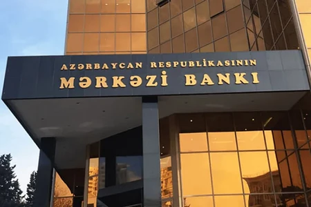 Mərkəzi Bank valyuta mübadiləsi aparan daha 2 şirkətin lisenziyasını dayandırıb