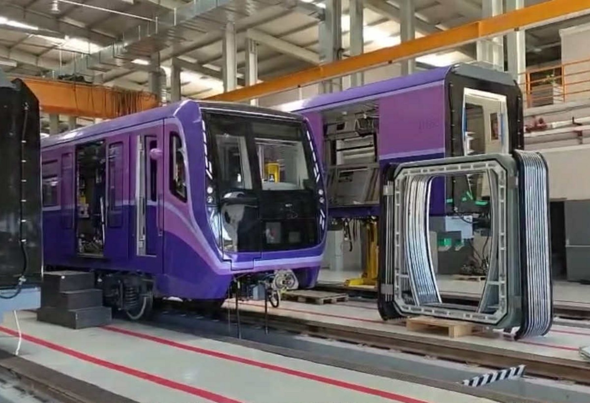 Yeni metro qatarları yığılır - ƏN SON GÖRÜNTÜLƏR - VİDEO