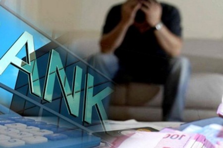 Ekspert: Azərbaycanda əhalinin borclanma sürəti onların qazanma sürətini üstələyir - İNFOQRAFİKA