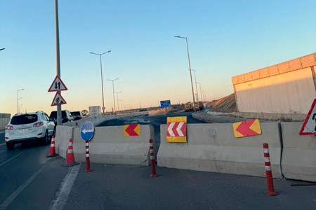 Sürücülərin sevinci uzun çəkmədi: 10 ay əvvəl açılan yol təmirə bağlandı