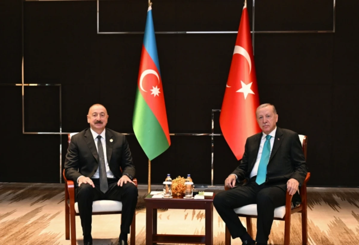 Çində Prezident İlham Əliyev türkiyəli həmkarı ilə görüşüb