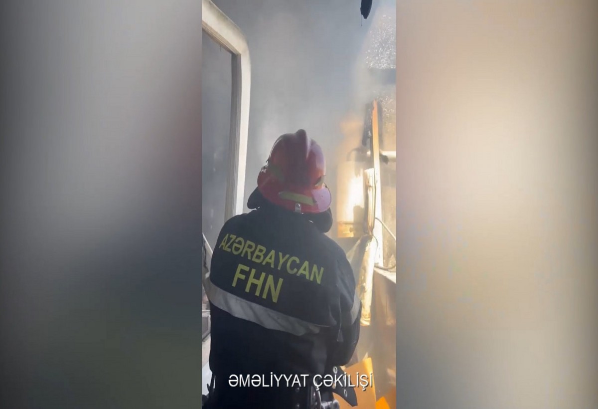 Bakıda yaşayış binasında yanğın olub, 12 nəfər təxliyə edilib - VİDEO