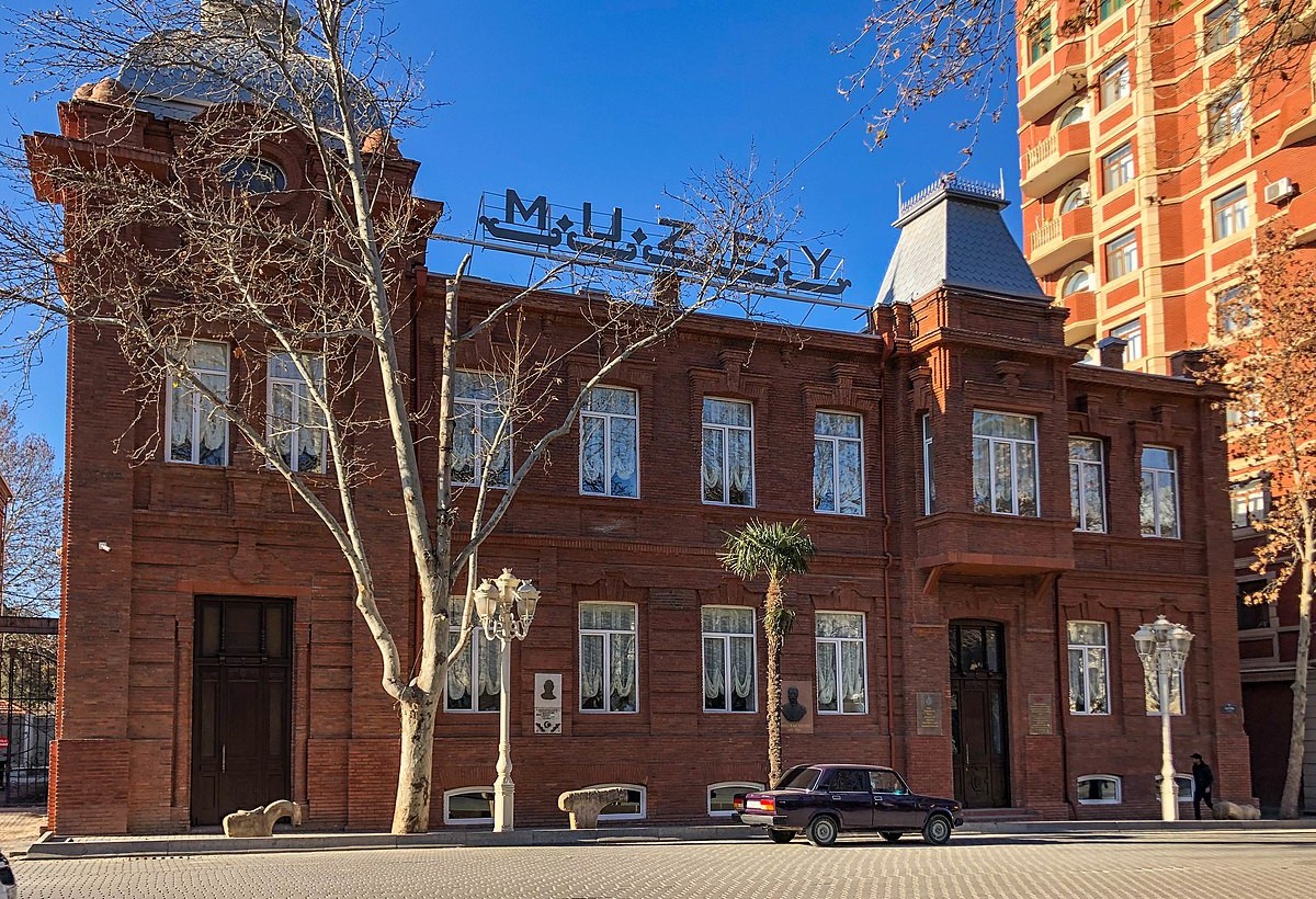 Gəncədə tarixi abidələrinin qorunması müzakirə olunub