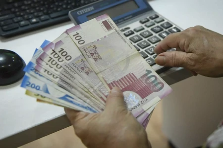 Gömrük orqanlarının “büdcə ayıbı”nı vergi orqanları örtüb