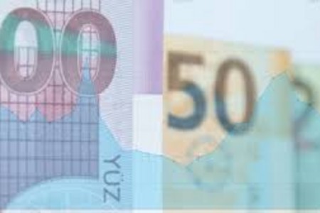 Azərbaycanda maliyyə sektoruna investisiya qoyuluşu 3% azalıb