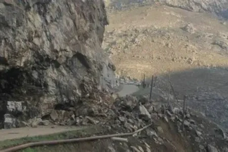 Gədəbəydə 55 yaşlı kişi kəklikotu yığarkən qayadan yıxılıb öldü