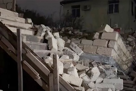 Gəncədə ev tikintisi zamanı uçqun olub, ölən və xəsarət alanlar var