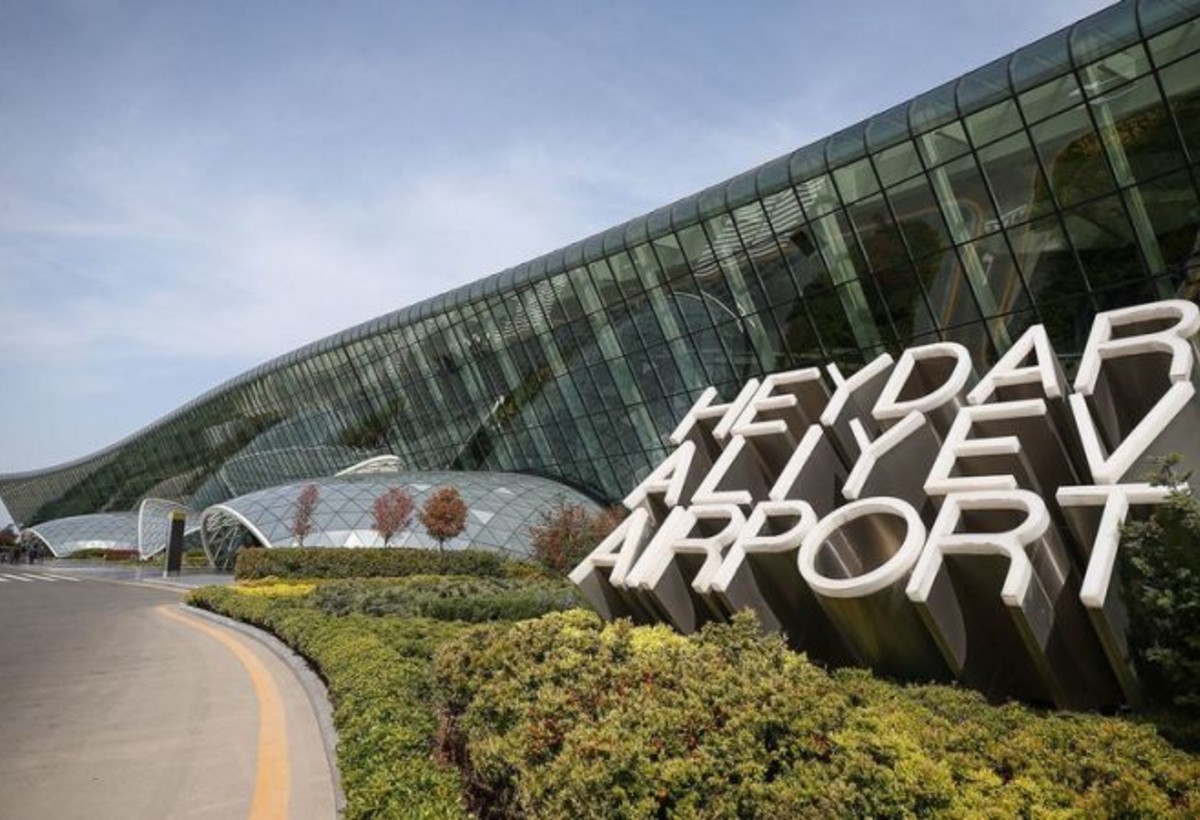 Hava limanına taksilər niyə buraxılmır? - Aeroportdan rəsmi cavab