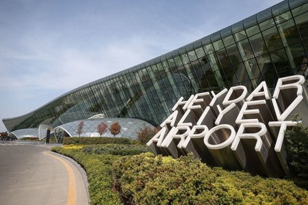 Hava limanına taksilər niyə buraxılmır? - Aeroportdan rəsmi cavab