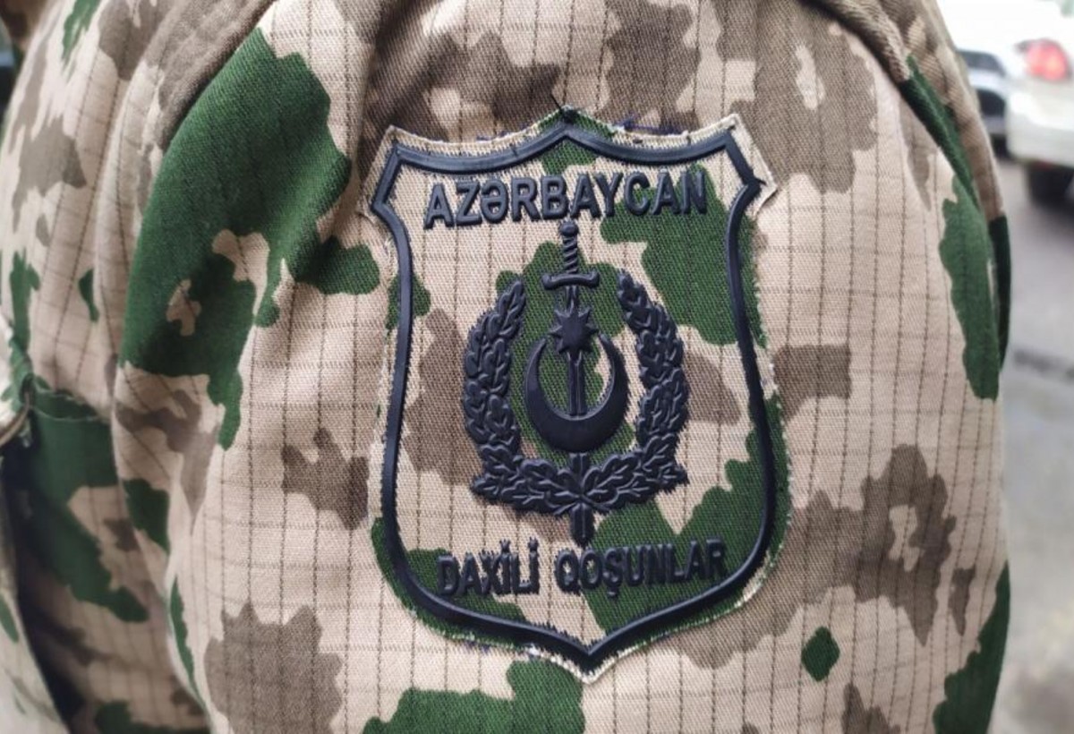 Daxili qoşunların hərbçiləri yalnız bu şəxsləri saxlaya biləcəklər