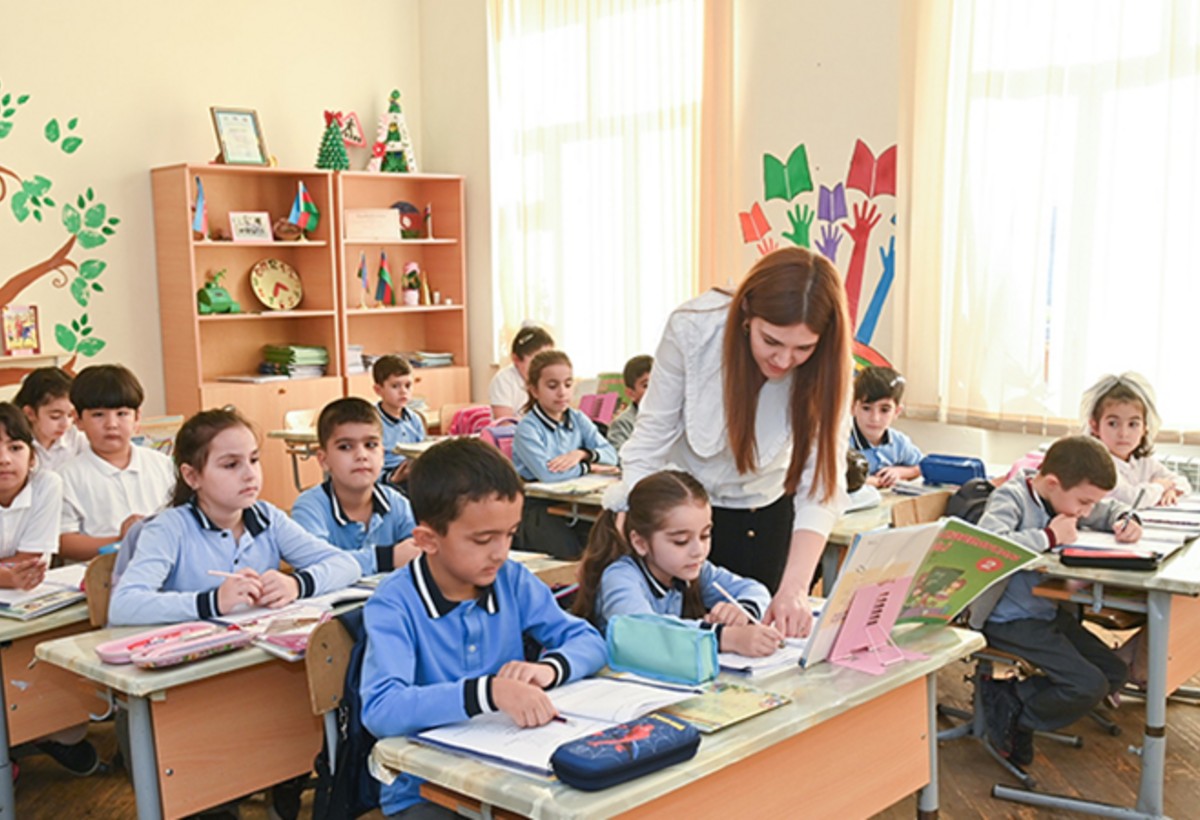 Azərbaycanda 4 mindən çox ibtidai sinif müəlliminin əmək müqaviləsinə xitam verilib