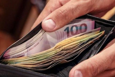 Azərbaycanda adambaşına nominal gəlir orta maaşdan 5 dəfə çoxdur