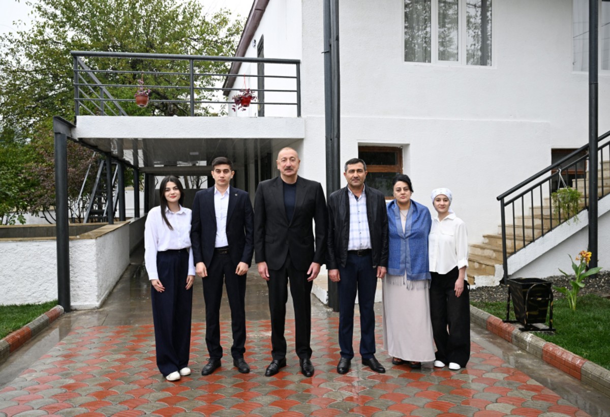 Prezident İlham Əliyev Hadrut qəsəbəsində olub