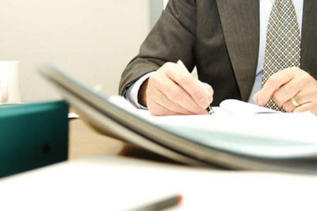 Azərbaycanda bağlanmış sığorta agentliyinin 2 min manata yaxın vergi borcu var