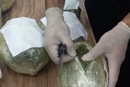 Paytaxtda saxlanılan daha üç kuryerdən 3 kq narkotik aşkarlandı