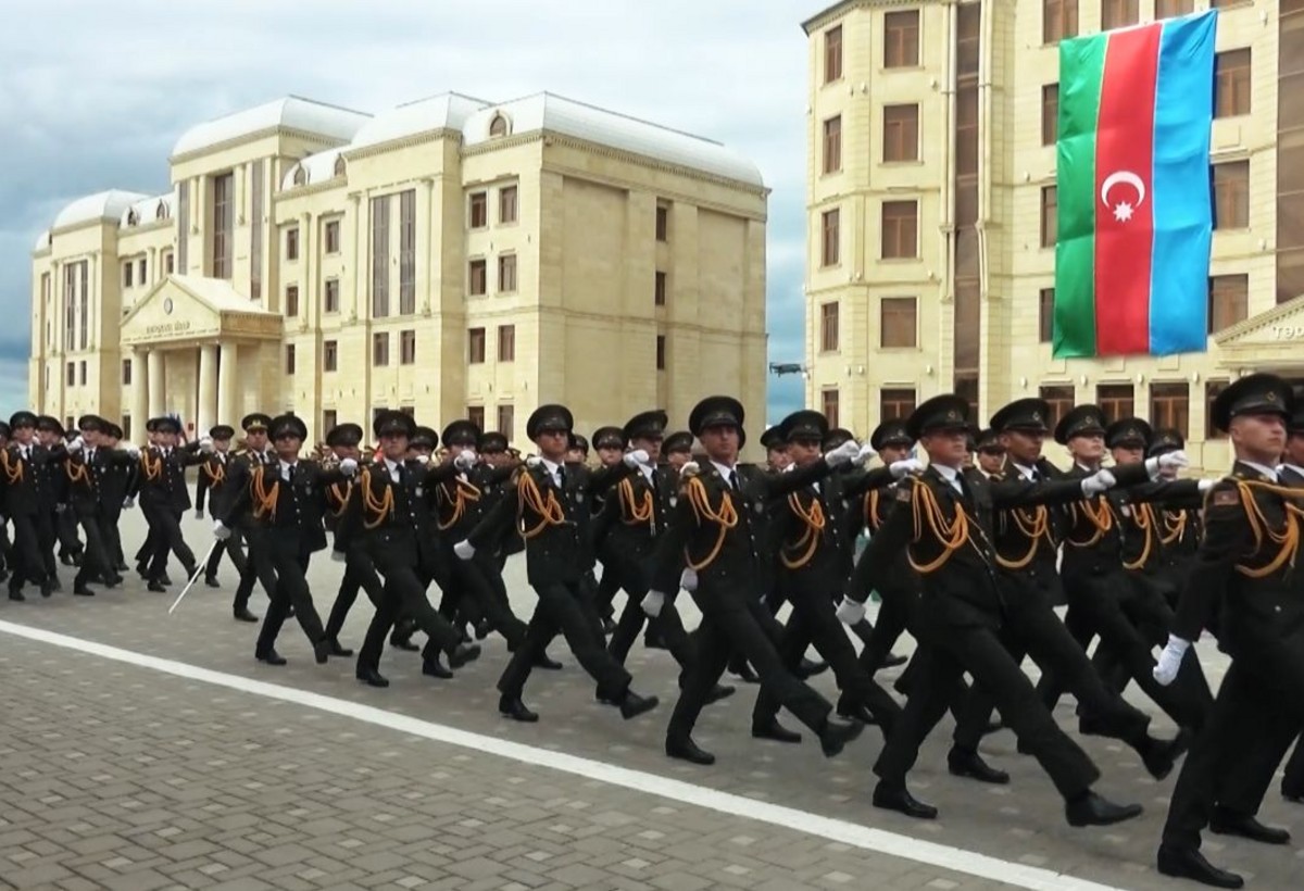 Daxili İşlər Nazirliyinin Hərbi İnstitutunda kursantların andiçmə mərasimi keçirilib - FOTO - VİDEO