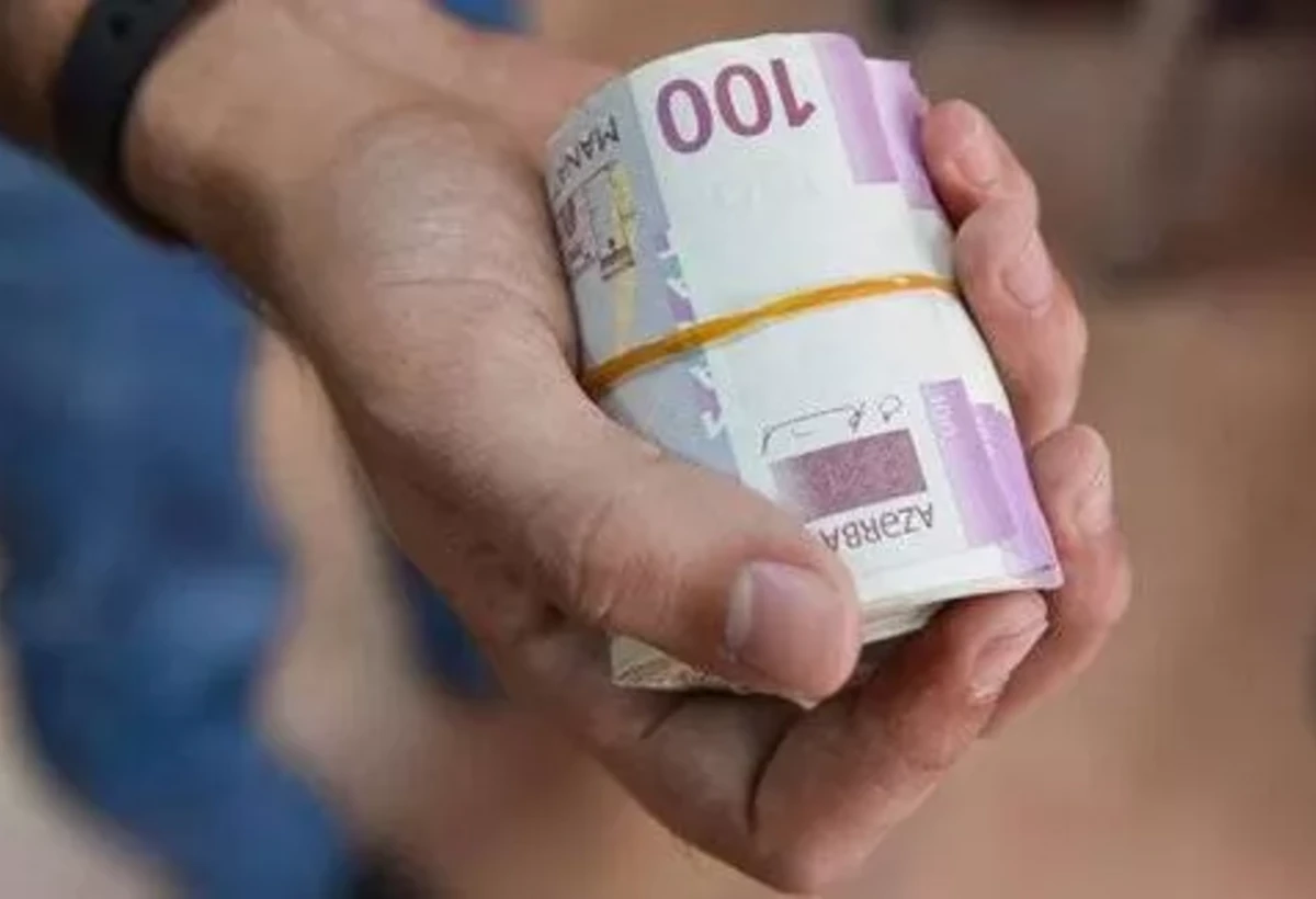 Azərbaycanda ötən il 1 milyard manatdan çox vergi “zorla yığılıb”