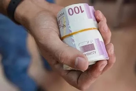 Azərbaycanda ötən il 1 milyard manatdan çox vergi “zorla yığılıb”