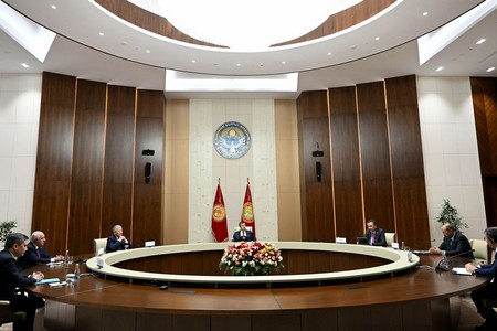 Əli Əsədov Bişkekdə Qırğızıstan Prezidenti Sadır Japarovla görüşüb - FOTO