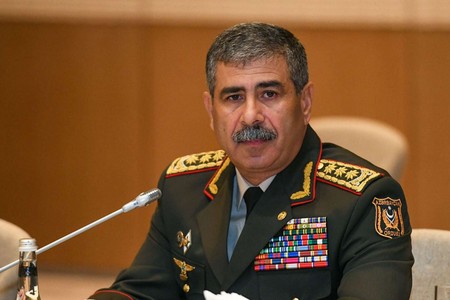 Azərbaycanın müdafiə naziri Çinə səfər edib