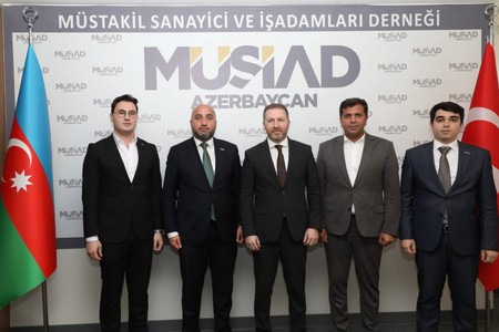 Azərbaycanın Türkiyədəki Ticarət Nümayəndəsi MÜSİAD dərnək mərkəzini ziyarət edib
