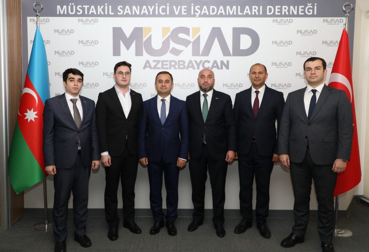 Elnur Nəsibov MÜSİAD Azərbaycan dərnək mərkəzini ziyarət edib