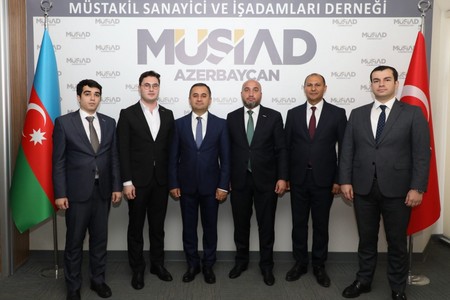 Elnur Nəsibov MÜSİAD Azərbaycan dərnək mərkəzini ziyarət edib