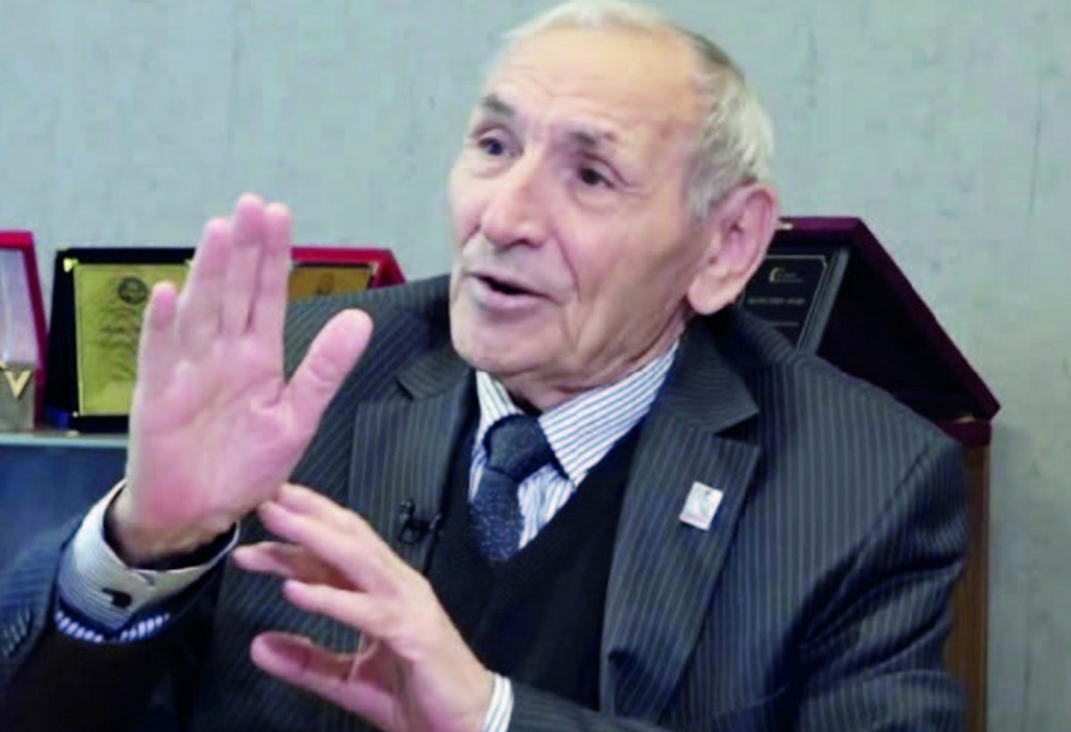 Şəmistan Nəzirli vəfat edib