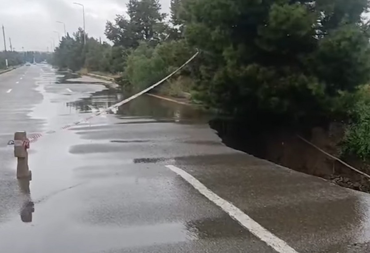 Sel suları Astarada kəndlərin yolunu yudu