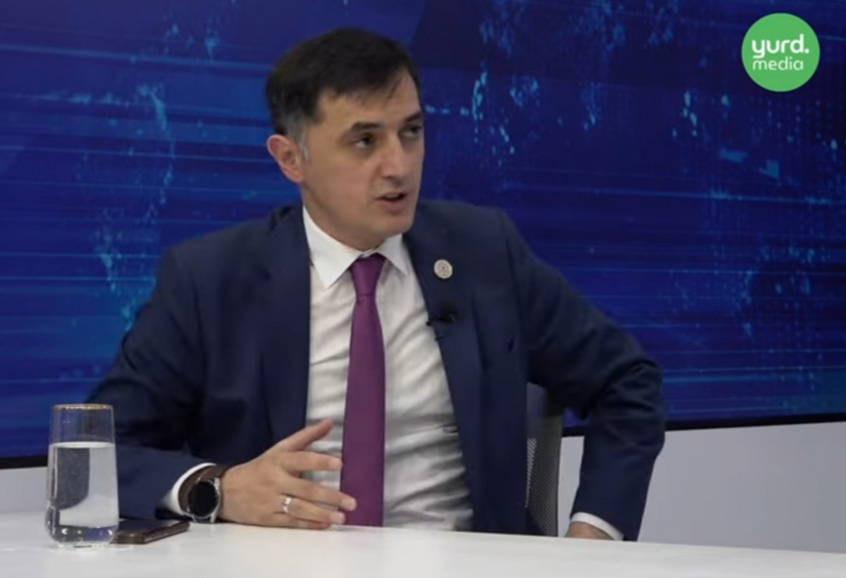 Ağ Partiya sədri: “Vətəndaşlarımız hüquq və vəzifələrindən ən yaxşı yol hərəkəti qaydalarını bilirlər”