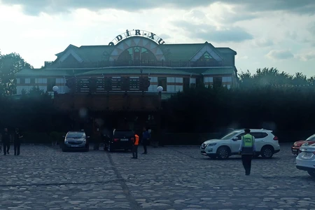 Qədir Xum restoranına quşlarla bağlı TAPŞIRIQ