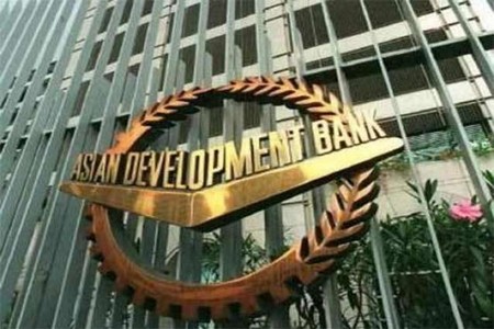 ADB rəsmisi dövlət qurumlarını “gəzir”
