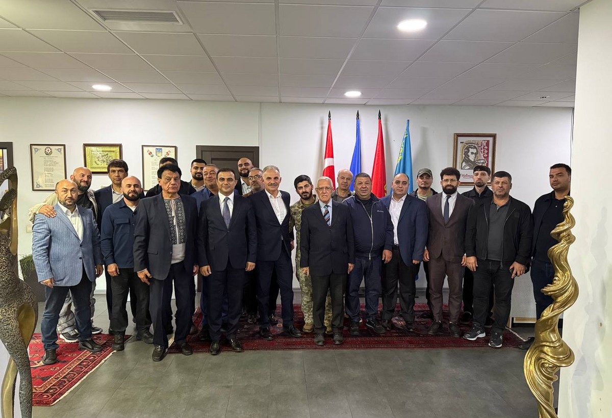 Ukraynanın Dövlət Xidmətinin rəhbəri Azərbaycan diasporunun qərargahında görüş keçirdi - FOTO