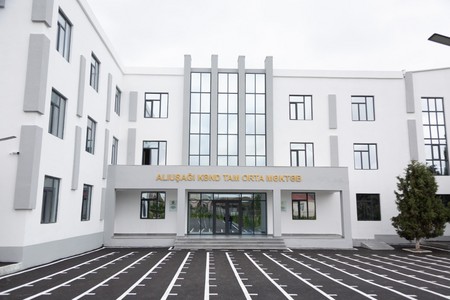 Samuxda 70 illik məktəb binasının yerində üçmərtəbəli TƏHSİL OCAĞI - FOTO