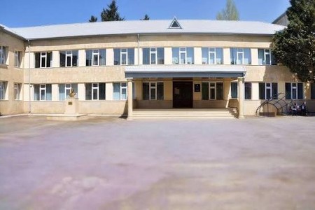 Bakıda məktəb direktoru vəfat edib - FOTO