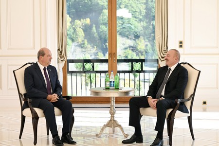 İlham Əliyev Şimali Kipr Türk Cümhuriyyətinin Prezidenti ilə görüşüb