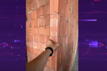 Sumqayıtda yeni tikilən binada iç divarlarda aşmaq təhlükəsi - VİDEO