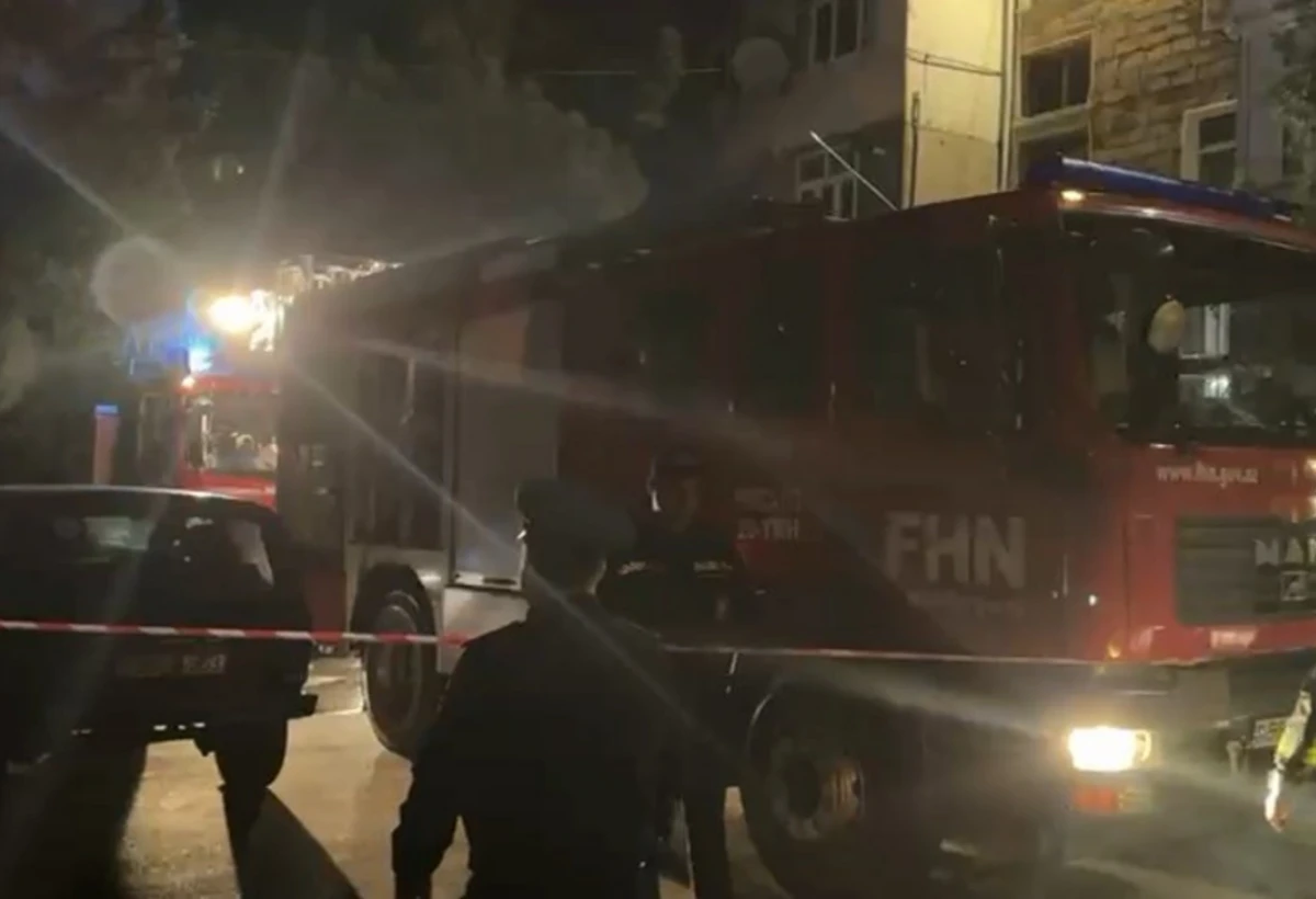 Sumqayıtda binada YANĞIN: Uşaq və qadınlar xüsusi texnika ilə XİLAS EDİLİB