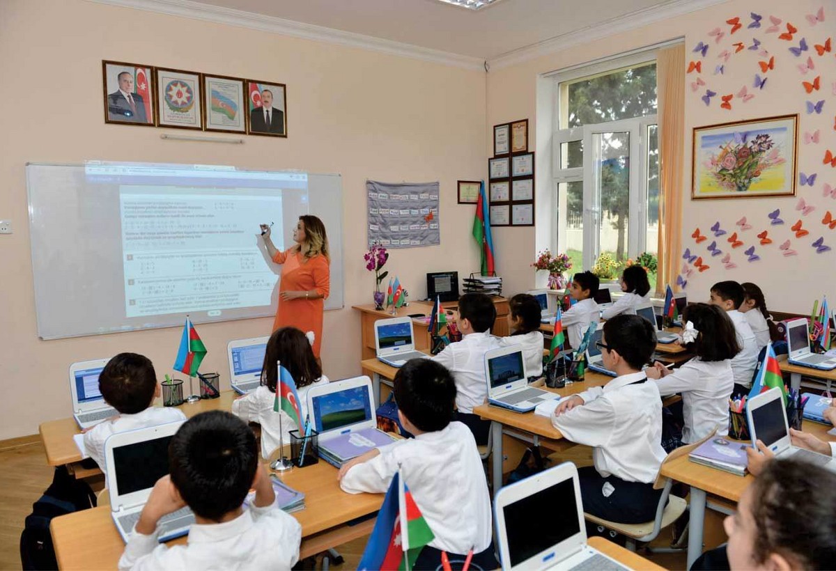 Deputat: Müəllimin nüfuzunu icra orqanları qorumalıdır
